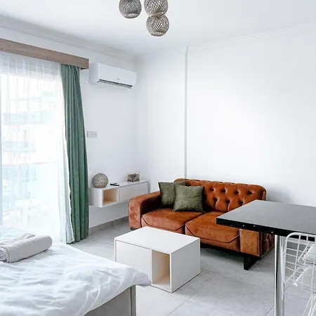 Lux Long * Agios Georgios (Famagusta)