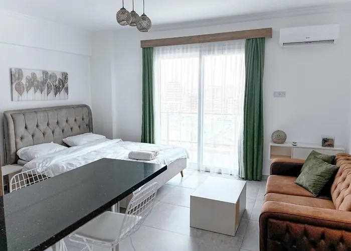 Lux Long Apartment *