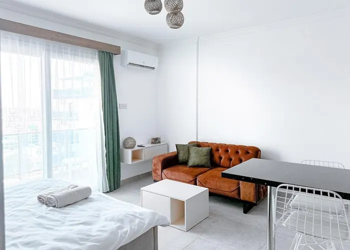 Lux Long * Ájosz Jeórjosz